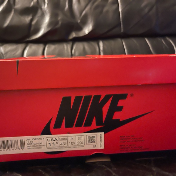 Jordan 1 Retro High 85 Varsity Red DS condition - Picture 7 of 7